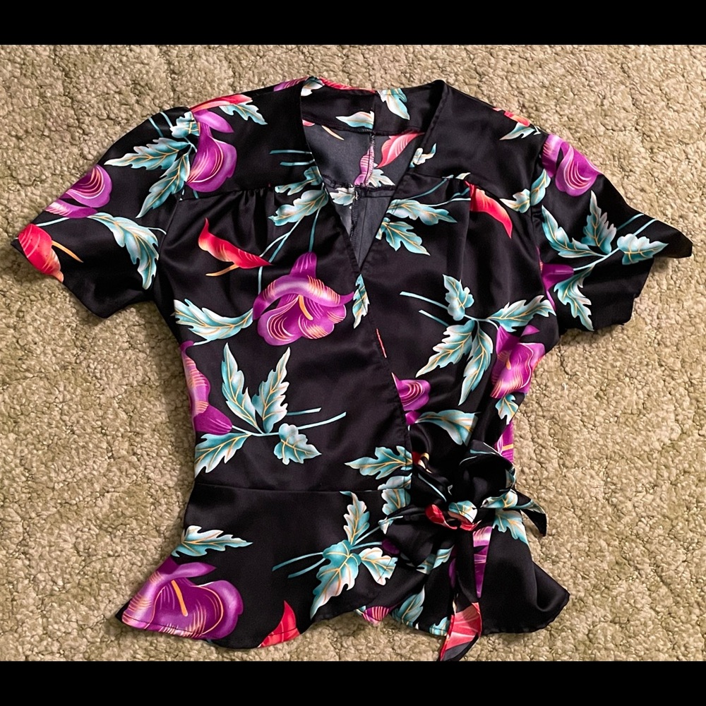 Beautiful Silk Birds of Paradise Floral Tie-Over Women’s Top